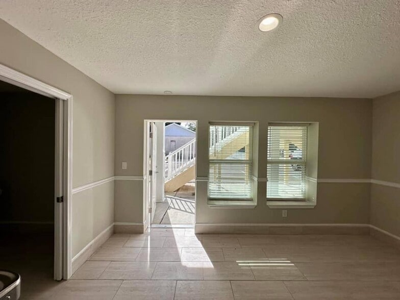 More Photos Of 2210 E Olive Rd, Pensacola Office Residential For Sale