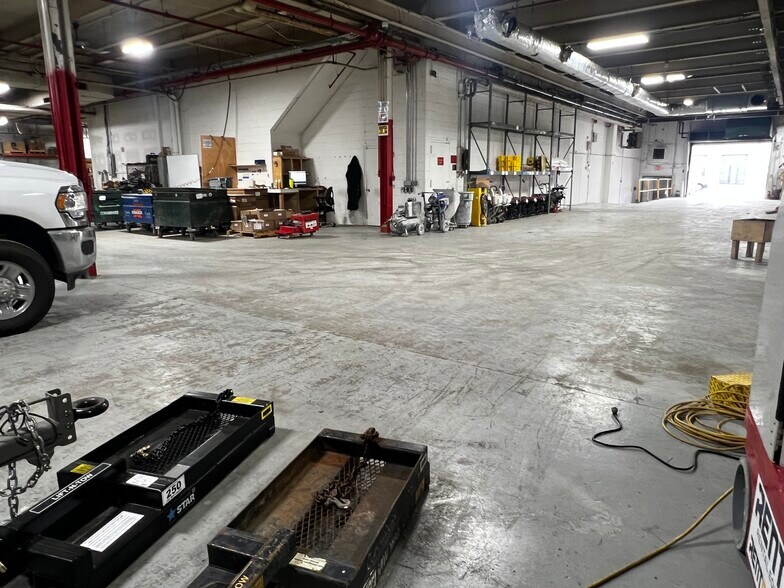 More Photos Of 545 Franklin Ave, Mount Vernon Warehouse For Sale