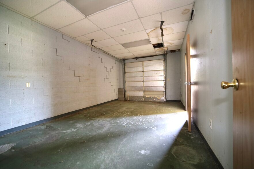 More Photos Of 970 E Humbolt St, Fort Worth Medical For Sale