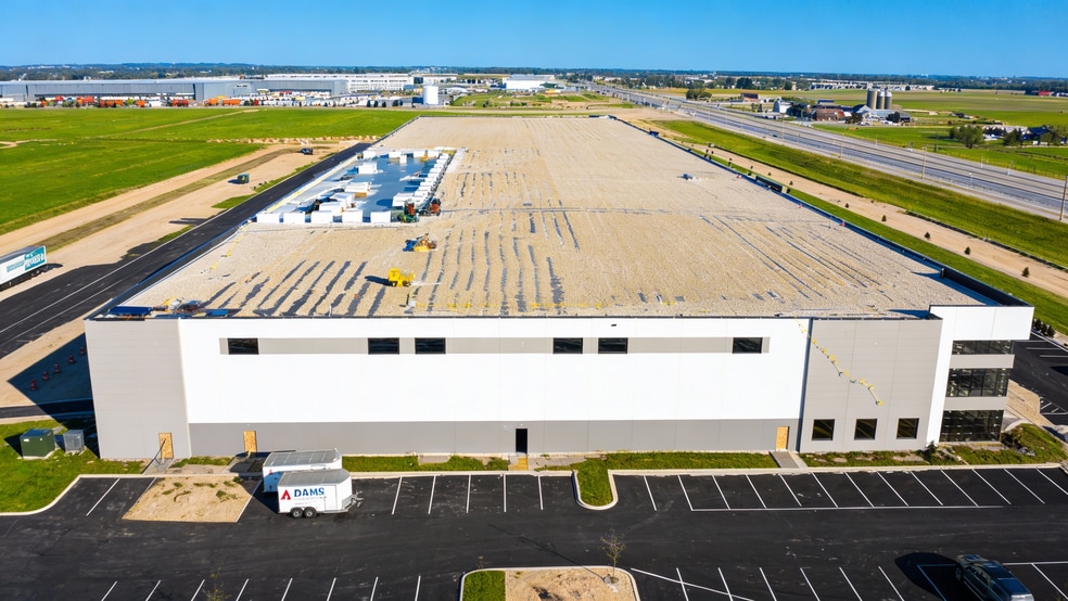 More Photos Of 110 Momentum Dr, Janesville Warehouse For Lease