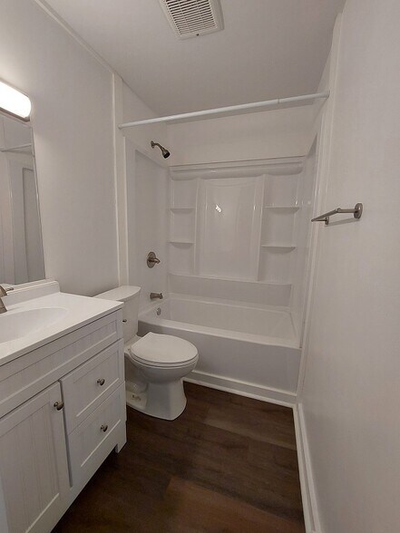 More Photos Of 435 Woodland Ave, Steubenville Apartments For Sale