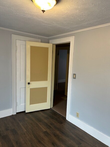 More Photos Of 189 5th Ave, Gloversville Freestanding For Sale