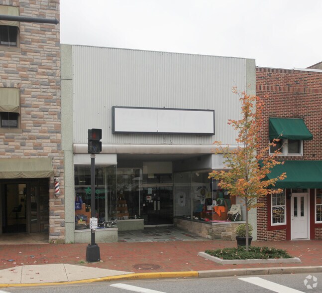 More Photos Of 102 W Main St, Elkton Storefront For Lease