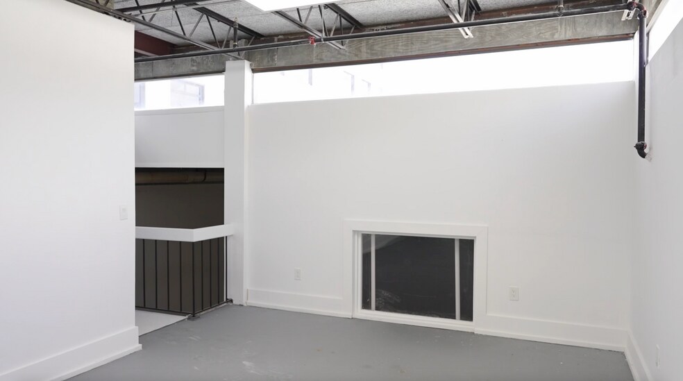 More Photos Of 325 Clematis St, West Palm Beach Restaurant For Sale