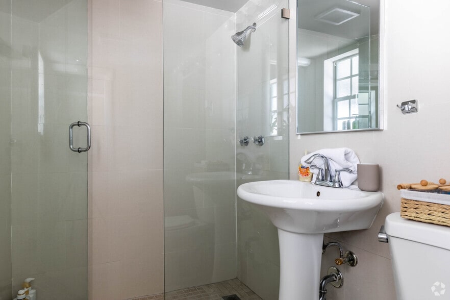 More Photos Of 1007 SE 2nd Ct, Fort Lauderdale Apartments For Sale