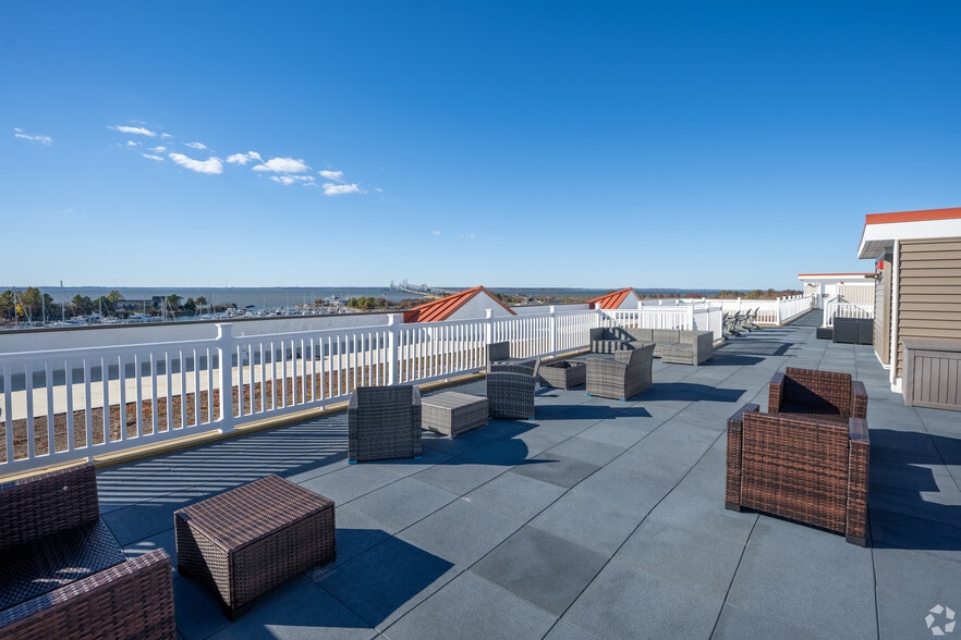 More Photos Of 214 Pier 1 Rd, Stevensville Apartments For Sale