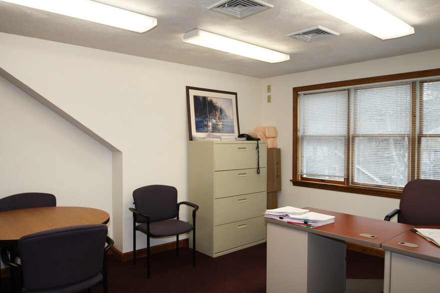 More Photos Of 2527 Cranberry Hwy, Wareham Office For Sale