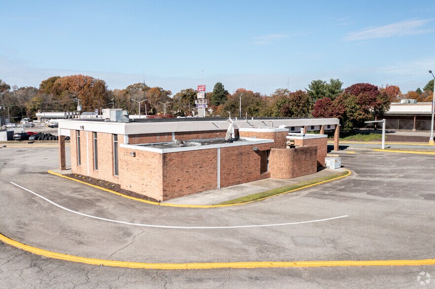 More Photos Of 100-404 Cavalier Sq, Hopewell Unknown For Lease