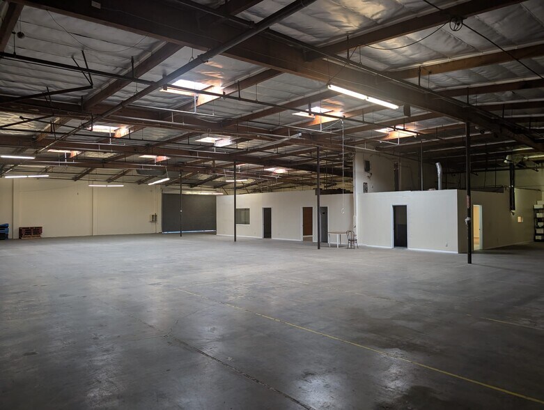 More Photos Of 1365-1367 E 16th St, Los Angeles Warehouse For Sale