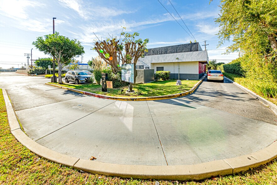 More Photos Of 11224 S Western Ave, Los Angeles Freestanding For Sale