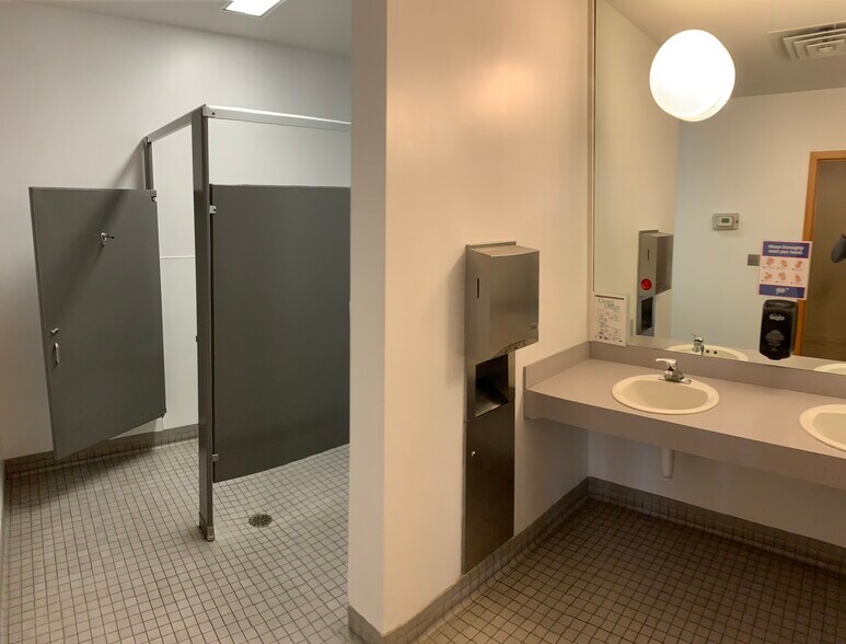 More Photos Of 2900 O St, Lincoln Office For Lease