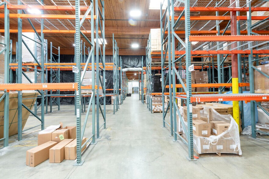 More Photos Of 2507 S 300 W, Salt Lake City Warehouse For Lease