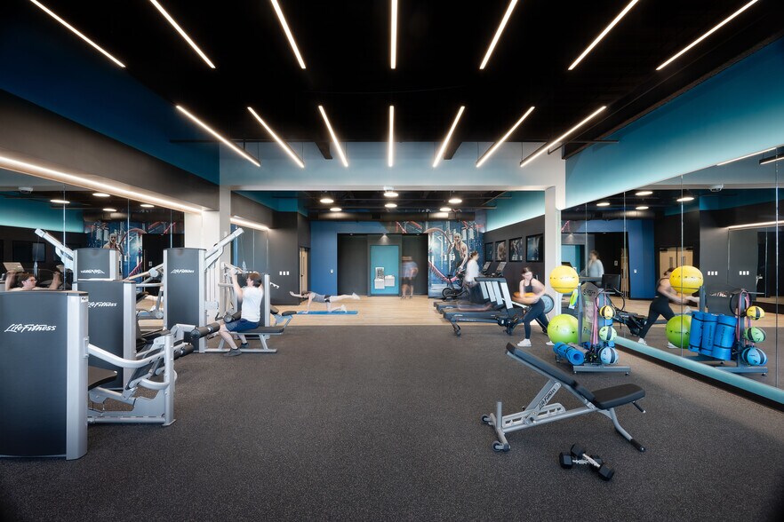 More Photos Of 501 Marketplace Ave, Coraopolis Office For Lease