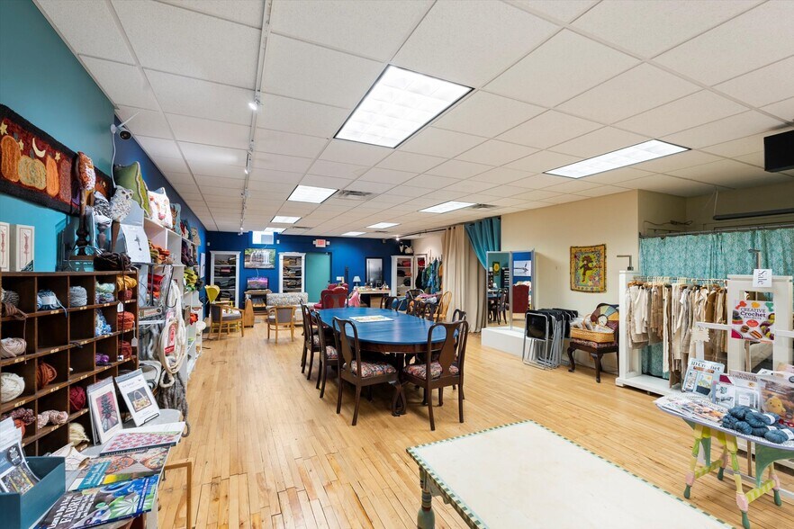 More Photos Of 111-113 Cascade St, Osceola Storefront For Sale