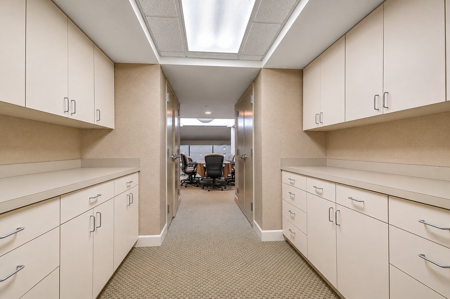 More Photos Of 822 Broad St, Kingsport Medical For Lease