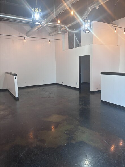 More Photos Of 10-12 NE Shaver St, Portland Apartments For Sale