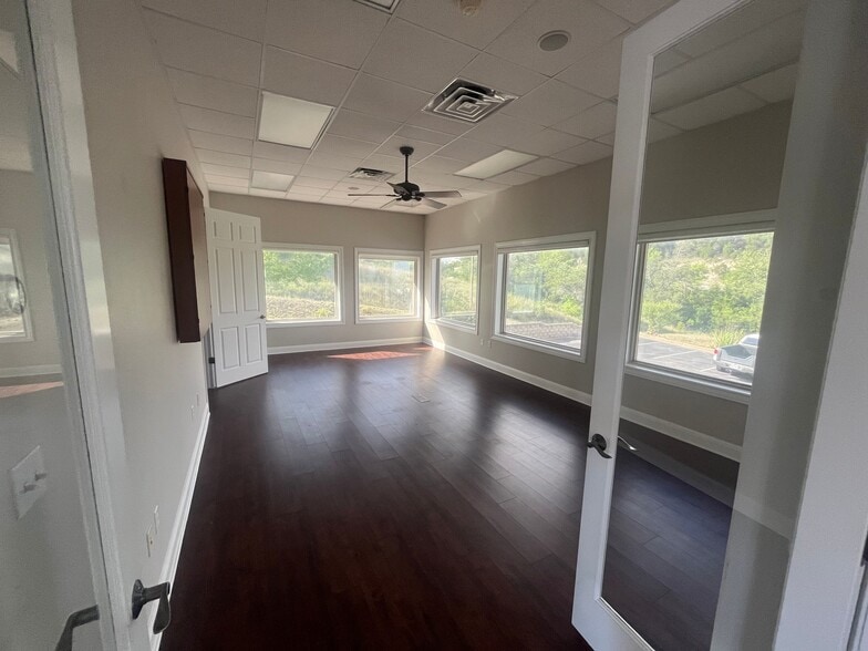 More Photos Of 20500 Fm 1431, Lago Vista Loft Creative Space For Lease