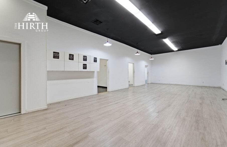 More Photos Of 1612-1616 N Cahuenga Blvd, Hollywood Restaurant For Sale