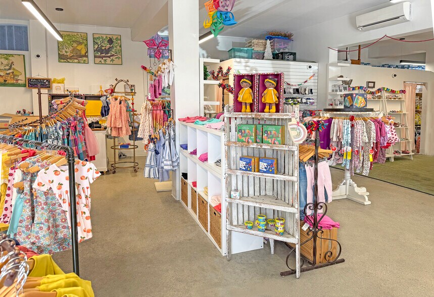 More Photos Of 5510 College Ave, Oakland Apartments For Lease