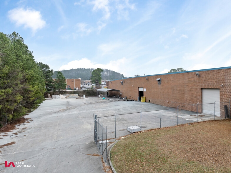 More Photos Of 800 Wharton Dr SW, Atlanta Distribution For Sale