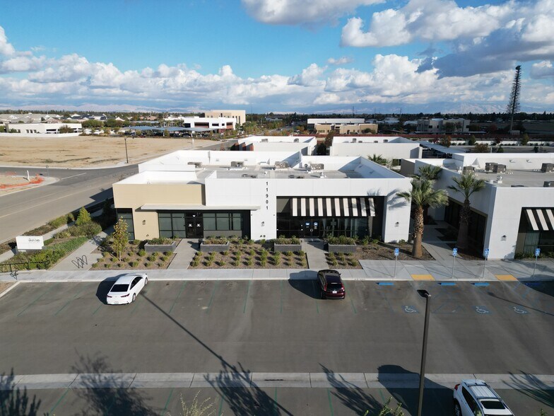 More Photos Of 11905 Bolthouse Dr, Bakersfield Unknown For Lease