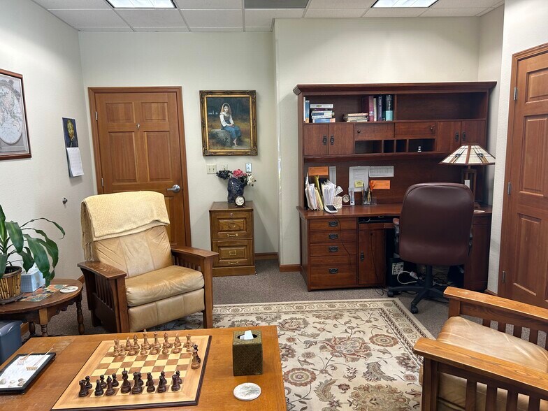 More Photos Of 2055 Anderson Rd, Davis Office For Lease