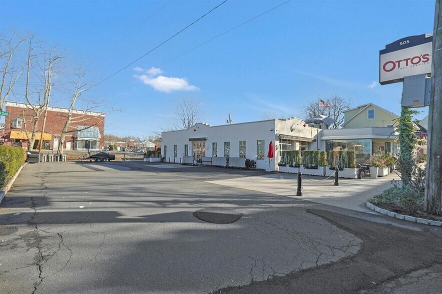 More Photos Of 505 Piermont Ave, Piermont Restaurant For Sale