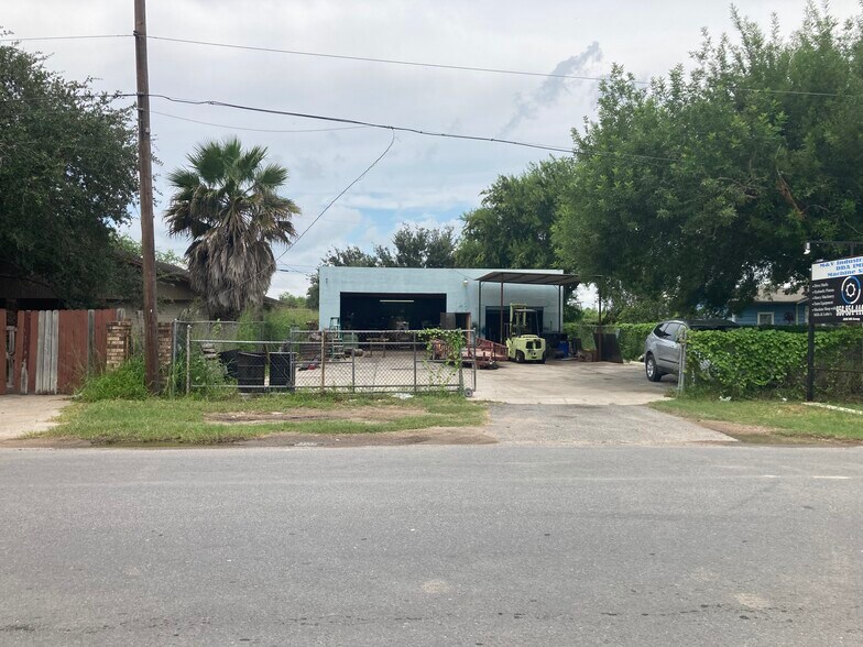 More Photos Of 2505 N Bridge Ave, Weslaco Service For Sale