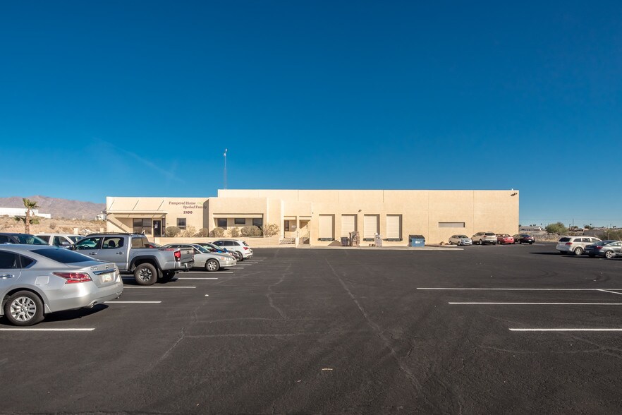 More Photos Of 2100 College Dr, Lake Havasu City Warehouse For Sale