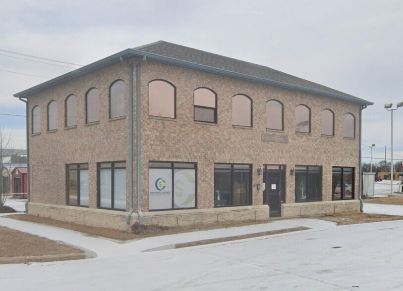 More Photos Of 223 S Lynn Riggs Blvd, Claremore Office For Lease