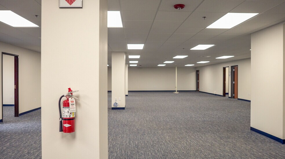 More Photos Of 19405 68th Dr NE, Arlington Manufacturing For Lease