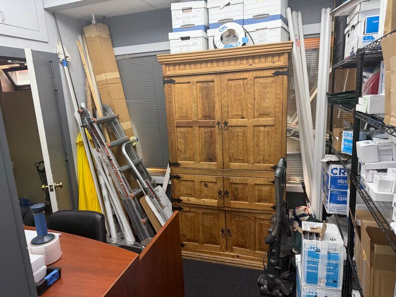 More Photos Of 3373-3375 Mount Diablo Blvd, Lafayette Loft Creative Space For Sale