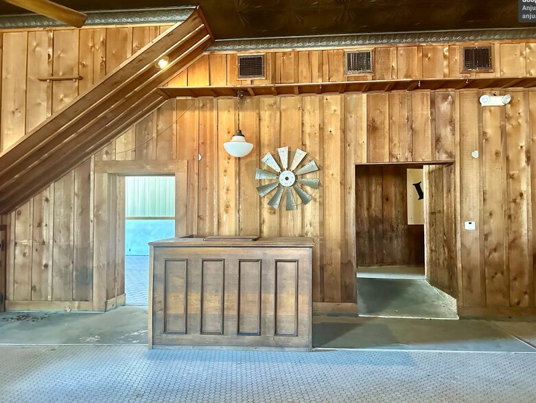 More Photos Of 204-208 Belleville Ave, Brewton Restaurant For Sale