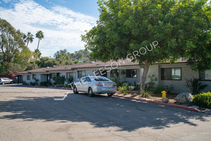 More Photos Of 1010 Clearbrook Ln, Vista Apartments For Sale