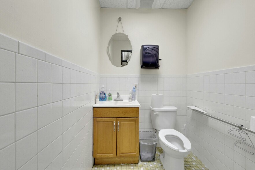 More Photos Of 117 Central Ave, Hackensack Office Residential For Lease