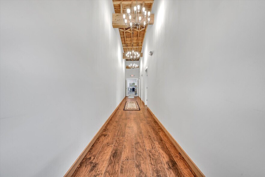 More Photos Of 1400 Maple St, Pottstown Light Distribution For Lease