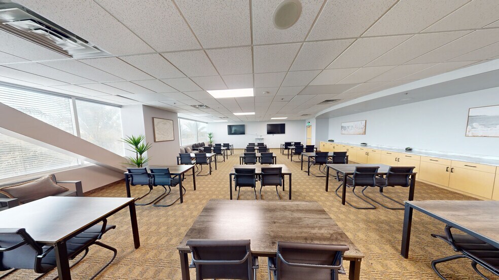 More Photos Of 5550 Painted Mirage Rd, Las Vegas Office For Lease