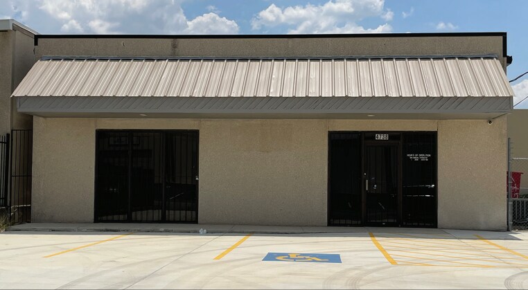 Primary Photo Of 4738 Center Park Blvd, San Antonio Light Distribution For Lease