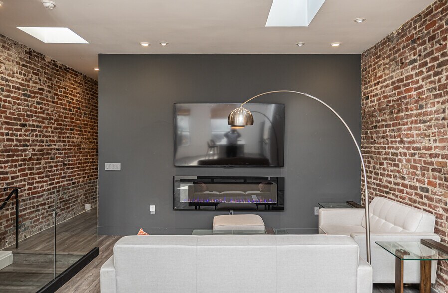 More Photos Of 1006-1008 Sutter St, San Francisco Storefront Retail Residential For Sale