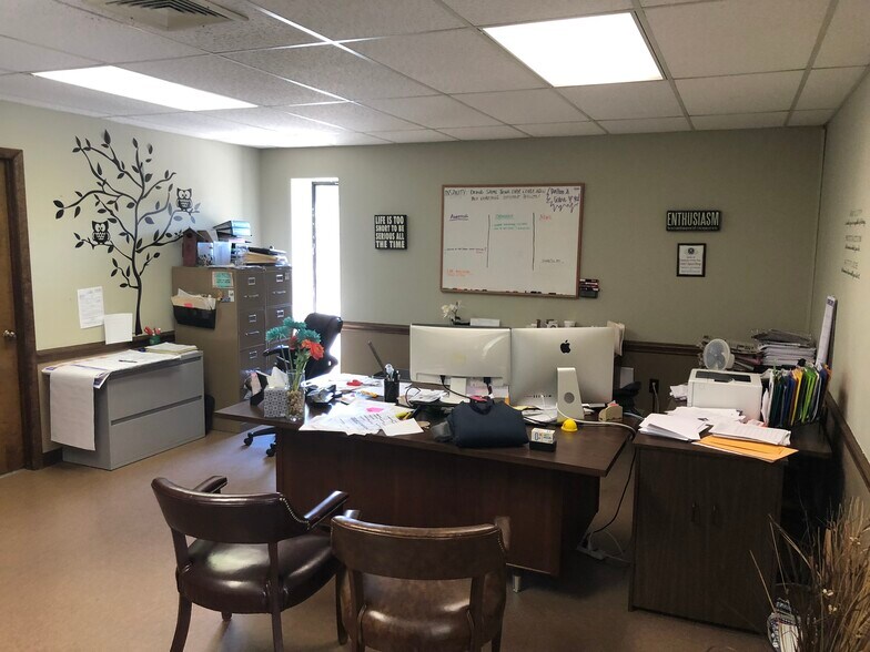 More Photos Of 601 Oak St, Forest City Light Distribution For Lease