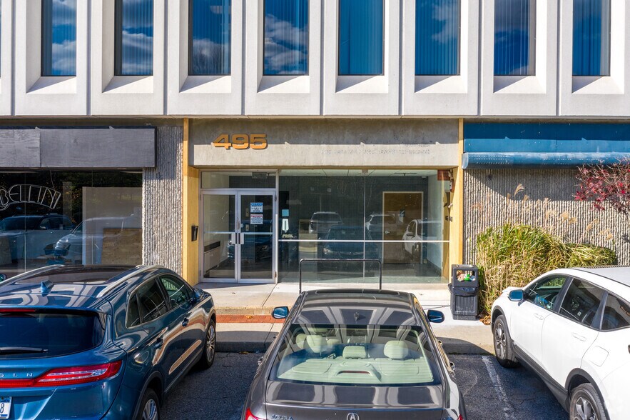 More Photos Of 495 Central Park Ave, Scarsdale Medical For Lease