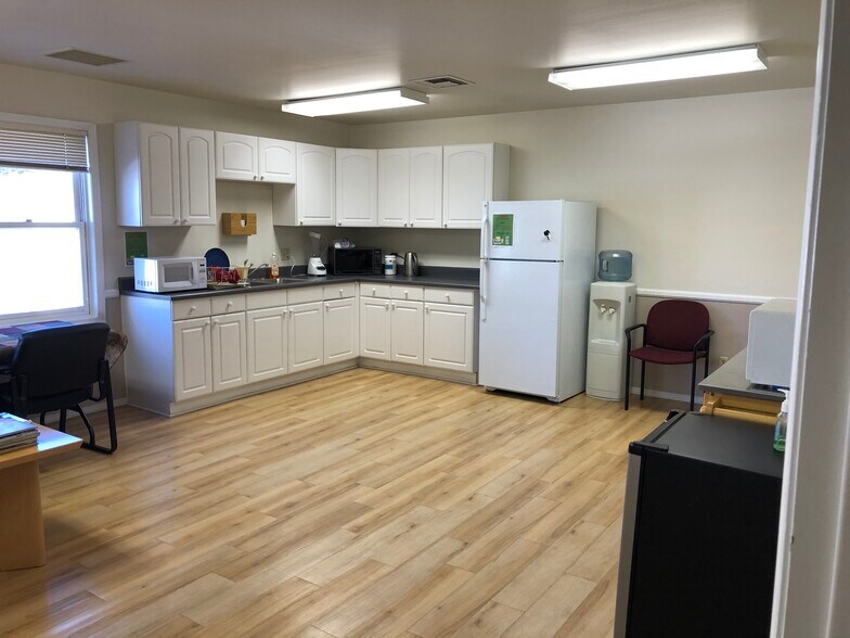 More Photos Of 403 N Wc Riles St, Flagstaff Office For Lease