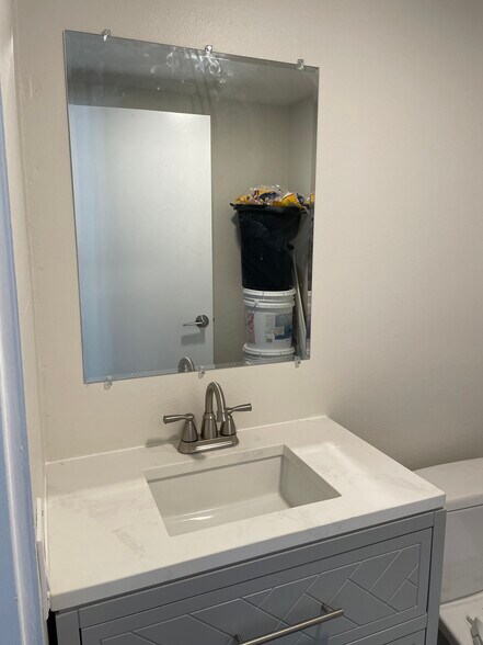 More Photos Of 25660 Crenshaw Blvd, Torrance Office Residential For Lease