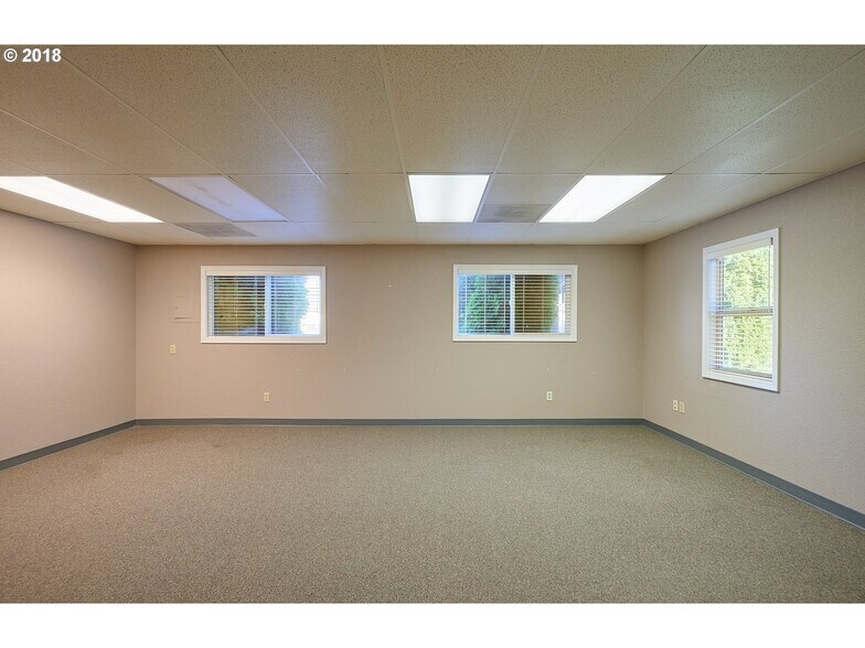 More Photos Of 2316 E Portland Rd, Newberg Storefront Retail Office For Sale