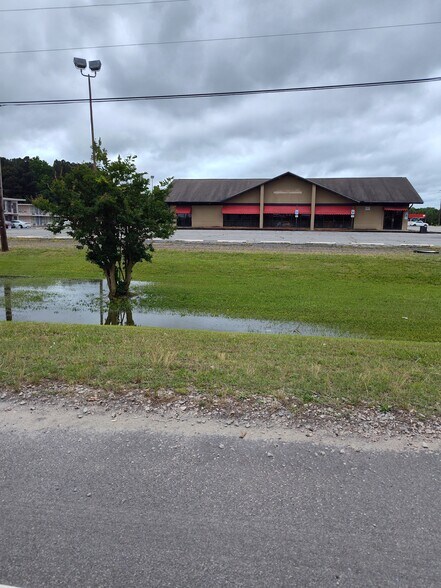 More Photos Of 6951 NC-4, Battleboro General Retail For Sale