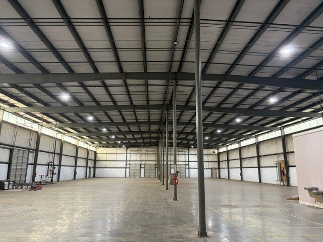 More Photos Of 101 Emmett Rd, Dunn Warehouse For Lease