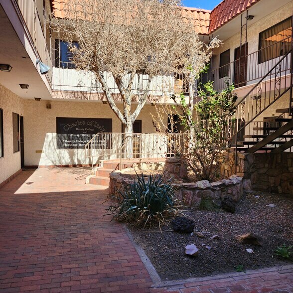 More Photos Of 1987 Mcculloch Blvd, Lake Havasu City General Retail For Lease