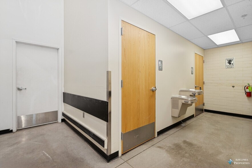 More Photos Of 6905 75th Pl, Pleasant Prairie Supermarket For Lease