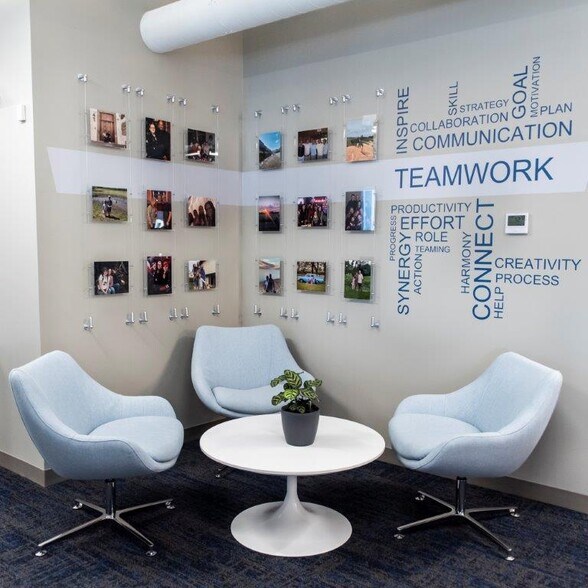 More Photos Of 227 W Judd St, Woodstock Office For Sale
