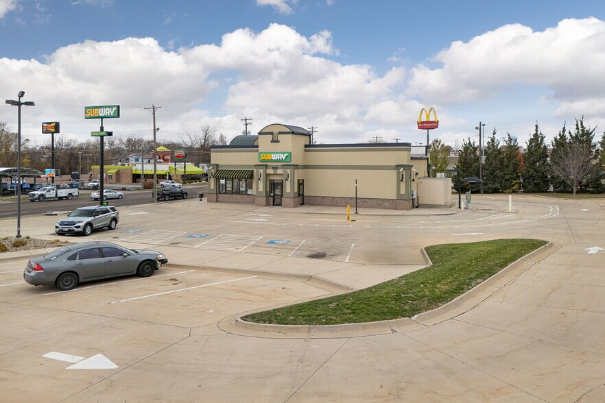 More Photos Of 501 N Belt Hwy, Saint Joseph Fast Food For Sale